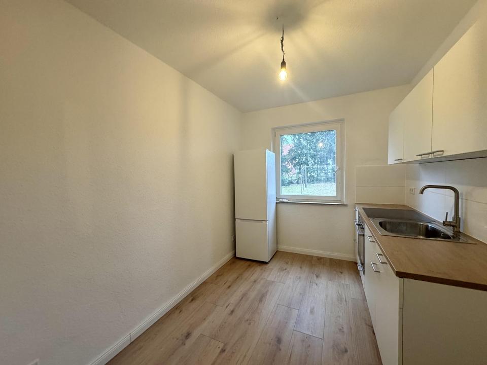 Sofort einziehen! Modernisierte 3-Zimmerwohnung mit Terrasse – Bild 4