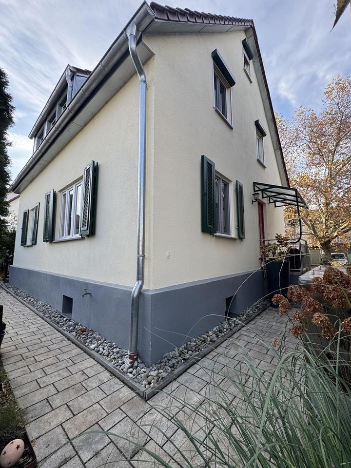 Zentral wohnen, ruhig leben - EFH mit Charme & PV/Solar *provisionsfrei*