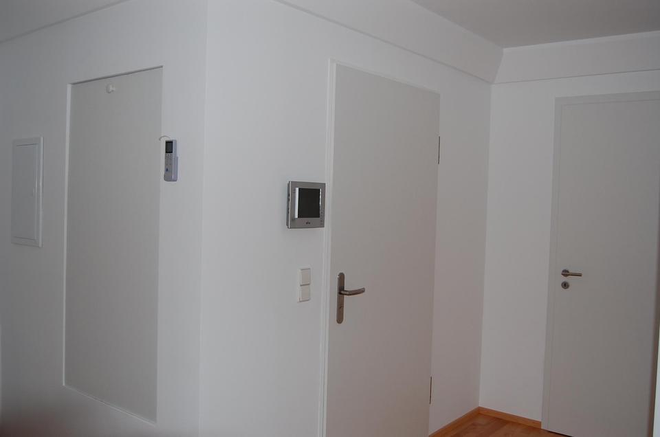 Barrierefreie Traumwohnung mit drei Balkonen und Panoramablick – Bild 11