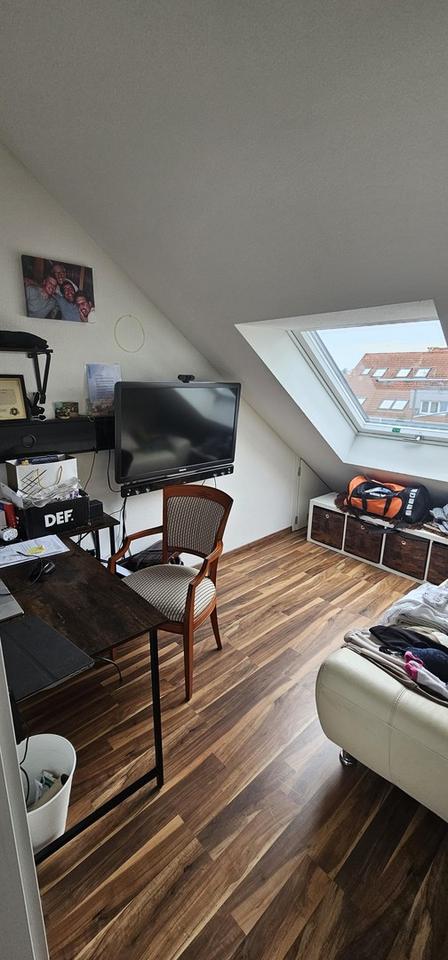 Attraktive 4-Zimmer-Maisonette-Wohnung mit gehobener Innenausstattung in Frankfurt am Main – Bild 5