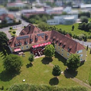 Seltene Gelegenheit: großes, erweiterbares Anwesen in Top-Lage – ideal für Wohnen und/oder Gewerbe