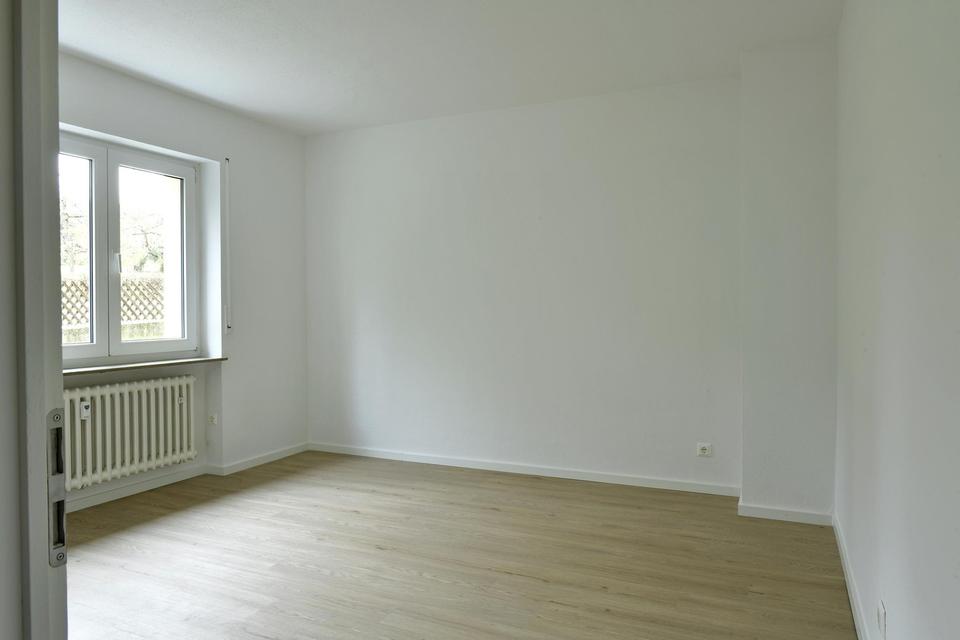 Großzügige, helle 3-Zimmer Erdgeschosswohnung mit Rundumblick ins Grüne – Bild 19