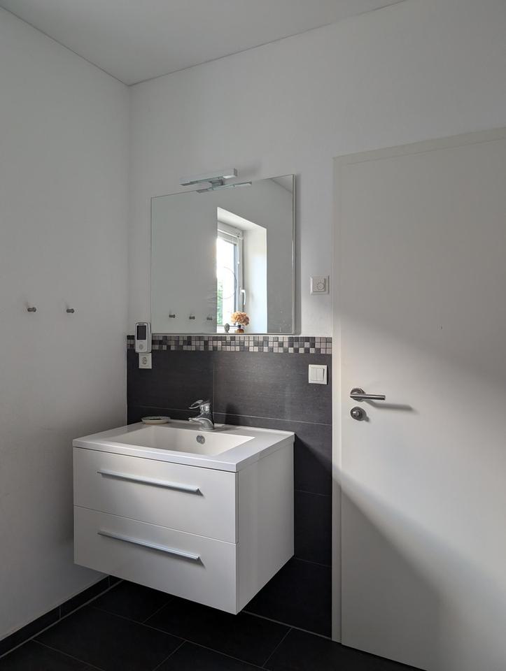 Architektenhaus (KfW 40) mit Schwimmteich + Nebengebäude ( 78 m²)+Solar – Bild 23