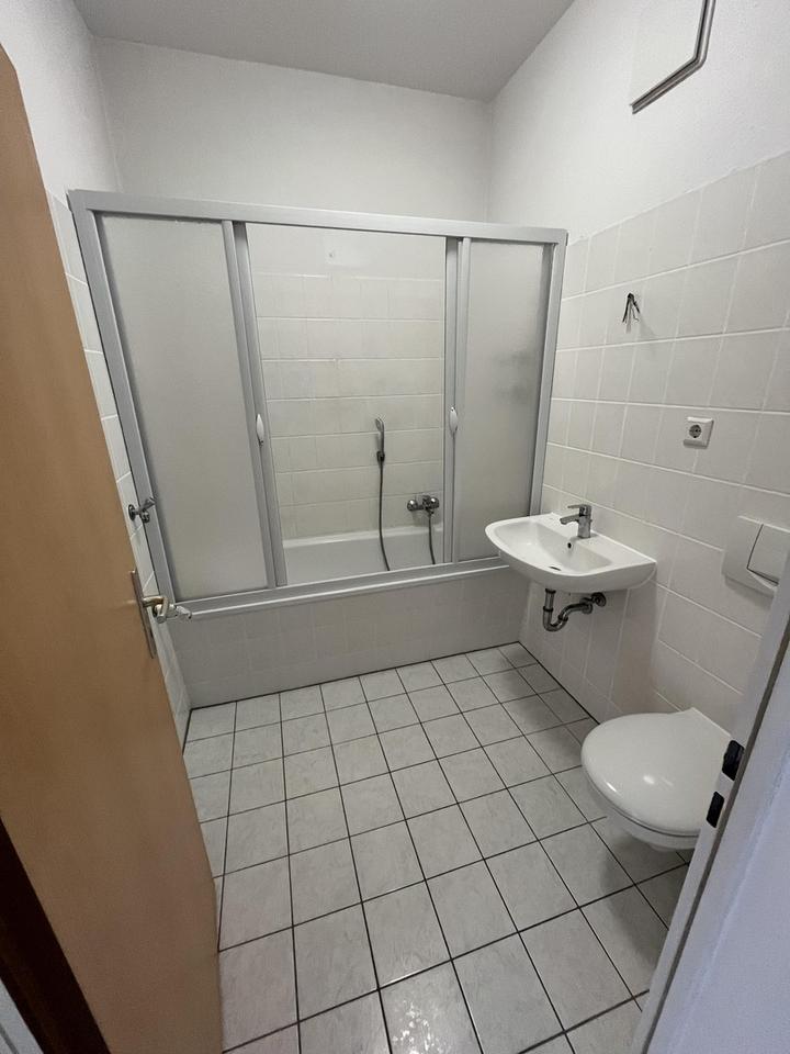 5-Raumwohnung im 2. OG in ruhiger Lage – Bild 6