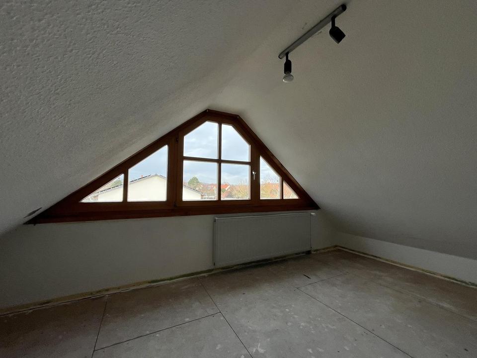 ATTRAKTIVE DOPPELHAUSHÄLFTE IN STEGAURACH MIT GROSSZÜGIGEM GARTEN UND GARAGE – Bild 24