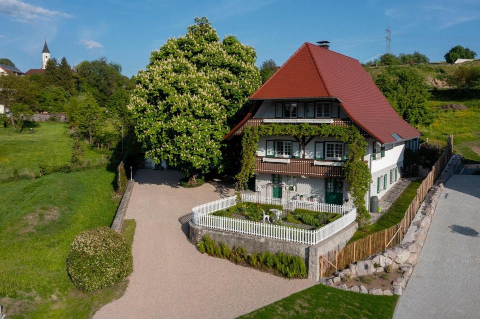 Charmantes Schwarzwaldhaus mit Pool