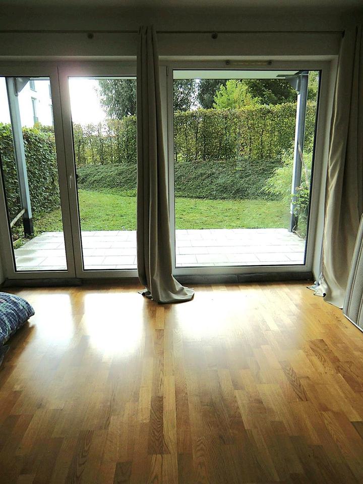 Sich auf Zuhause freuen - neue 2,5 Z-Whg EG mit Weitblick - gehobene Ausstattung