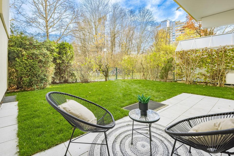 Sonniges Garten-Idyll in Bogenhausen: Frisch renoviert & bezugsfrei – inkl. TG-Stellplatz