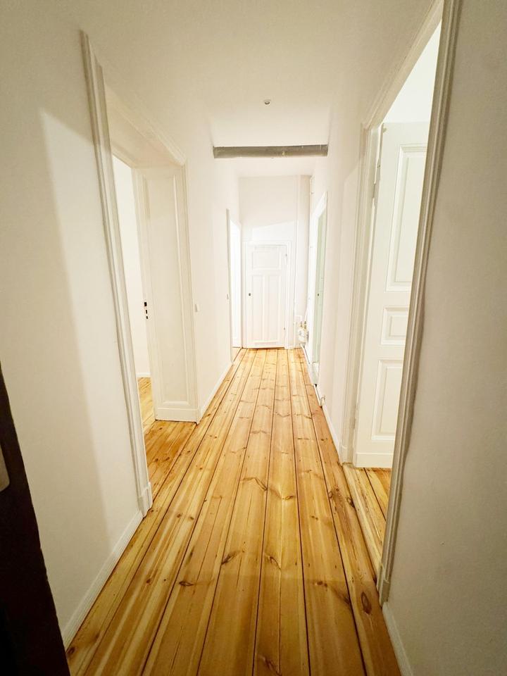 Provisionsfrei: Herrliche vermietete Altbau-Wohnung in Toplage keine Sperrfrist – Bild 3