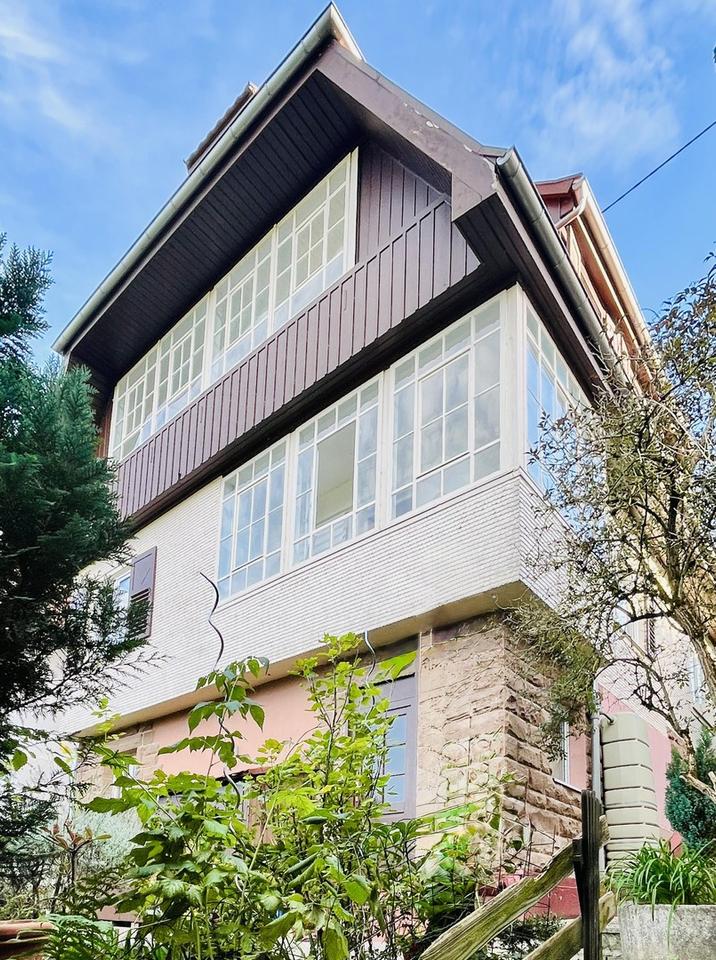 Schönes 2-Familienhaus mit zwei weiteren Zimmern im Gartengeschoss und ausbaufähiges DG! – Bild 38