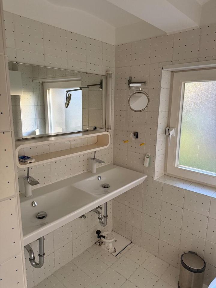 Schöne große Wohnung im gehobenen Standard in sehr guter Wohnlage im Dobbenviertel – Bild 31