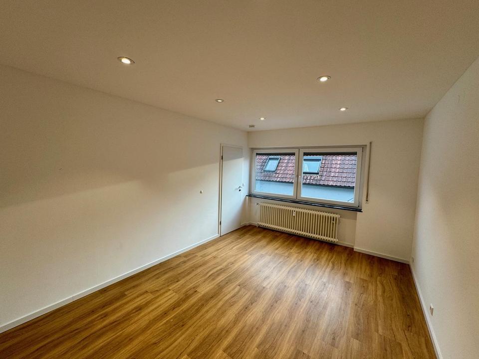 Sehr schöne, vollständig renovierte 3-Zimmer-Wohnung in ruhiger Innenhoflage von Durmersheim – Bild 6