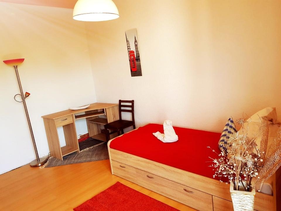 Möbliertes Zimmer in Frauen WG – Bild 2