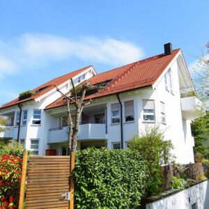 Kapitalanlage: Hochwertige 3,5-Zimmer-DG-Galeriewohnung mit 2 Balkonen, 2 Bädern, TG