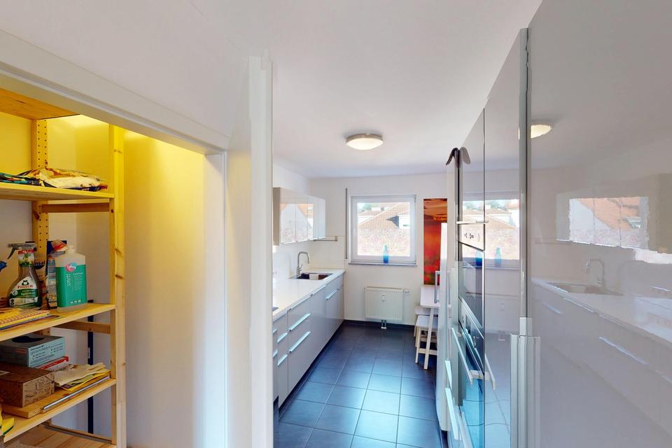 5.OG mit Fahrstuhl und unglaublichem Blick über die Stadt (provisionsfrei) – Bild 11