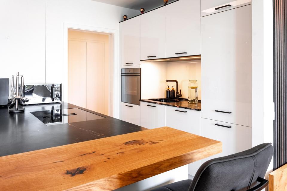 *wunderschönes Wohnambiente, 4 Zi, ca. 108 m², inkl. EBK, lux. Möblierung u. Balkon, zentrumsnah* – Bild 20