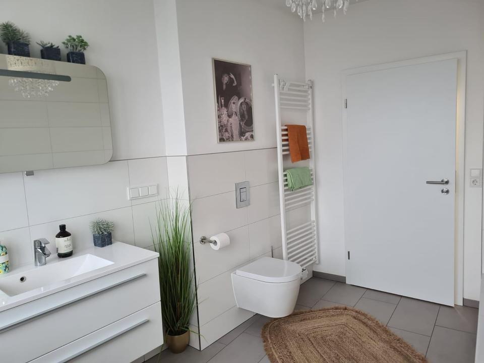 Tolle Wohnung im 1. OG mit 4 ZKB, EBK & Gäste-WC – Bild 16