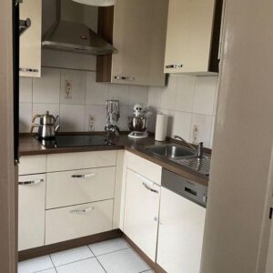 4-Zimmer-Wohnung im 2. OG mit Garten, Einbauküche & Waschmaschine