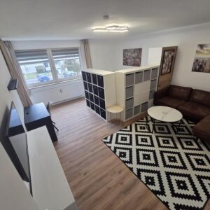 ACHTUNG ! VOLL Möblierte und Renovi. 2‑Zimmer Wohnung / DIREKT GÖRLINGER ZENTRUM