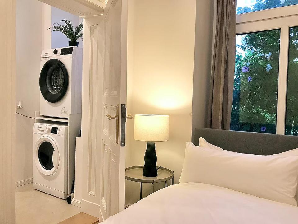 Toplage nahe Savignyplatz & Kudamm • Exklusiv saniert • 2 Eingänge, als WG nutzbar – Bild 21