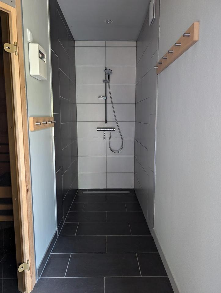 Architektenhaus (KfW 40) mit Schwimmteich + Nebengebäude ( 78 m²)+Solar – Bild 36