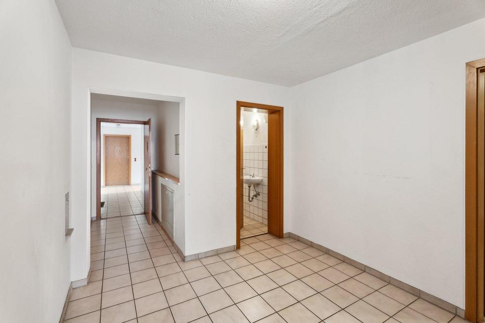 Renditeobjekt >6%! Mehrfamilienhaus mit weiterem Ausbaupotenzial rd. 350 m2 – Bild 27