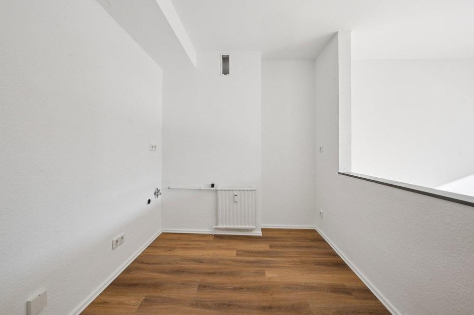 Sofort bezugsfrei! 2-Zimmerwohnung mit Balkon und Garagenstellplatz – Bild 6