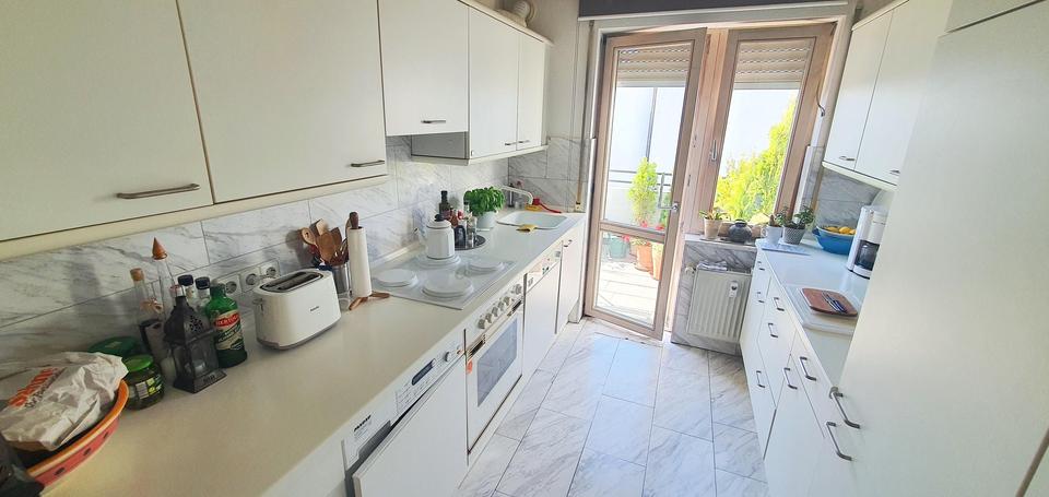 Kapitalanlage: Hochwertige 3,5-Zimmer-DG-Galeriewohnung mit 2 Balkonen, 2 Bädern, TG – Bild 7