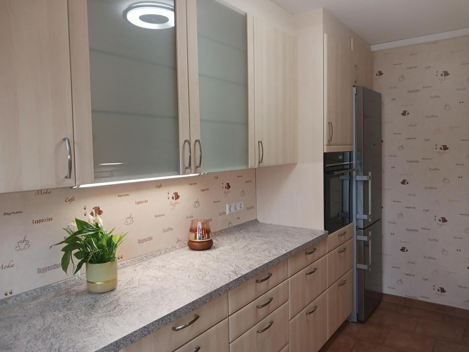 Schöne, möblierte, voll ausgestattete 3 Zimmer Wohnung, wenige Minuten von der Universität entfernt – Bild 14