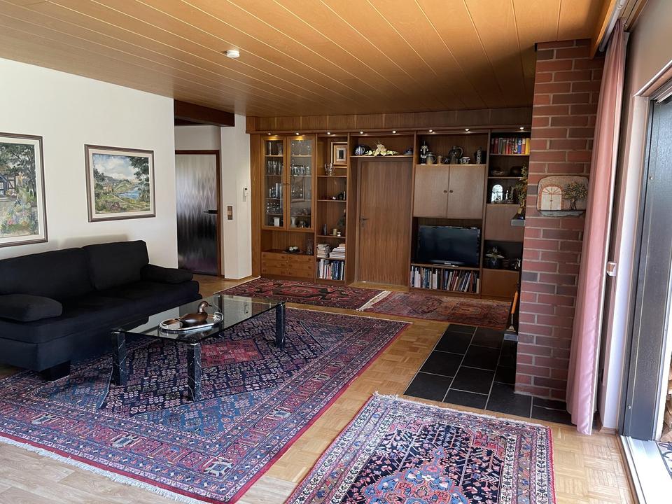 Großzügiges, helles Einfamilienhaus mit Einliegerwohnung, Massivbauweise, Sackgassenlage – Bild 15