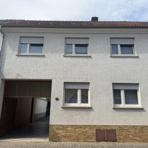 Charmantes Einfamilienhaus mit vielseitiger Scheune und historischem Flair in Philippsburg!