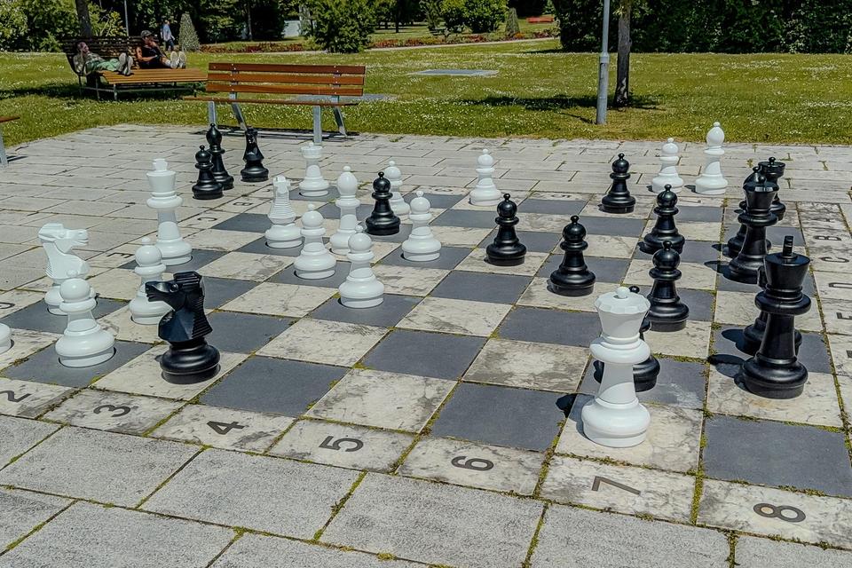 NEU renovierte Wohnung Kurzone 1 mit Balkon und TG Stellplatz – Bild 22