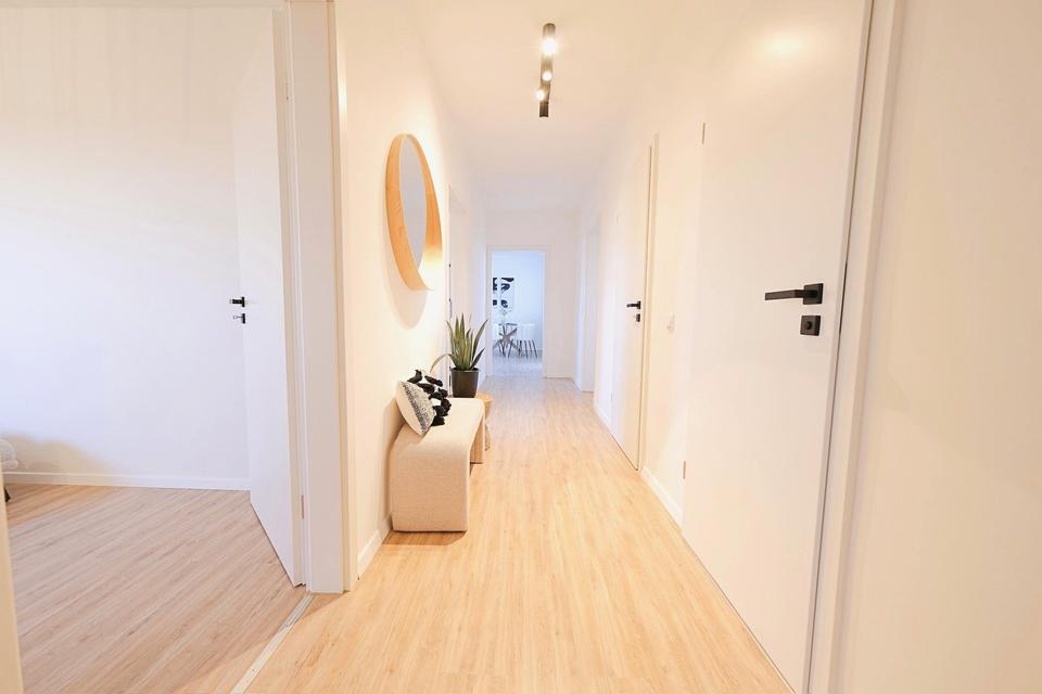 Sofort einziehen und wohlfühlen! Frisch sanierte 3-Zimmer Wohnung mit Panorama-Blick! – Bild 9