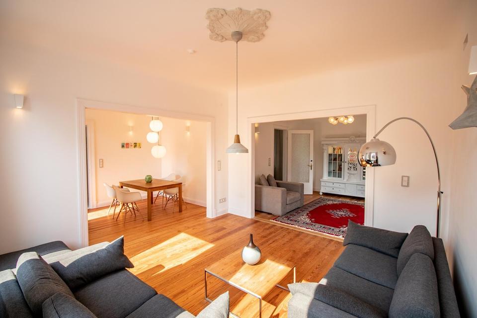 Wundervolle kleine Villa mit traumhaften Garten - komplett saniert! – Bild 17