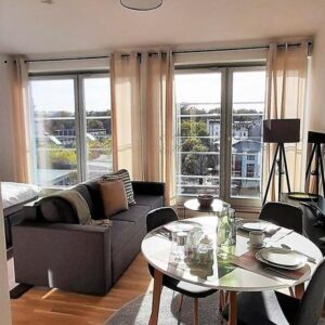 Unbefristet - Rooftop Studio Furnished / Dachgeschoss Studio Möbliert