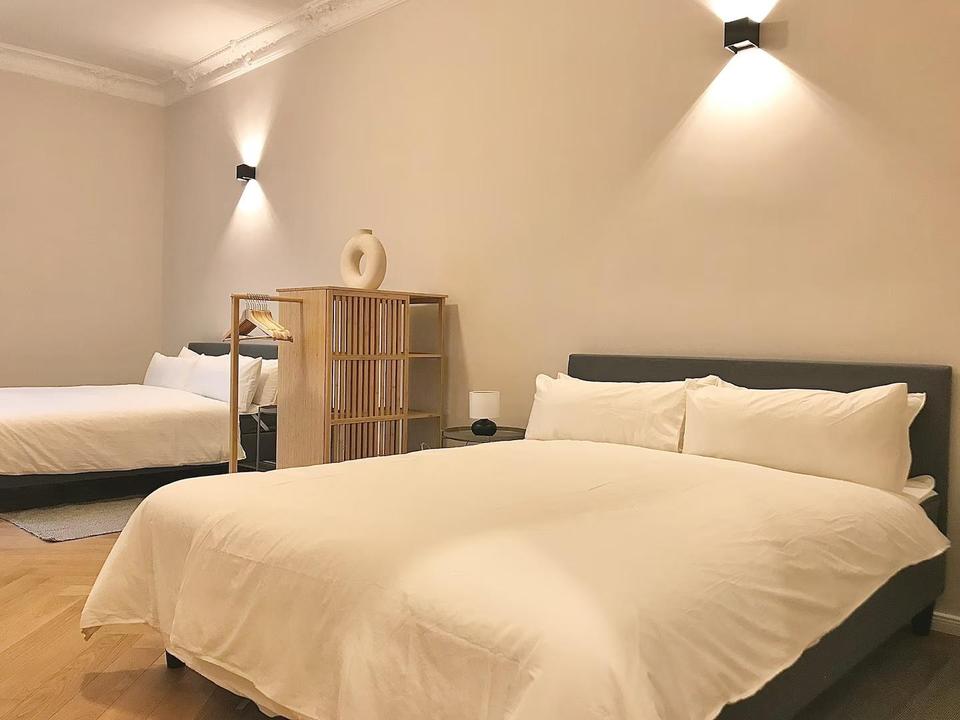 Toplage nahe Savignyplatz & Kudamm • Exklusiv saniert • 2 Eingänge, als WG nutzbar – Bild 14