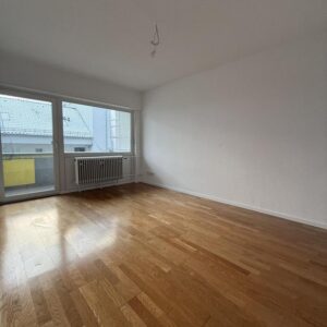 Umfassend renovierte 3-Zimmer-Wohnung mit Balkon in den Mannheimer Quadraten – 6,0% Rendite möglich