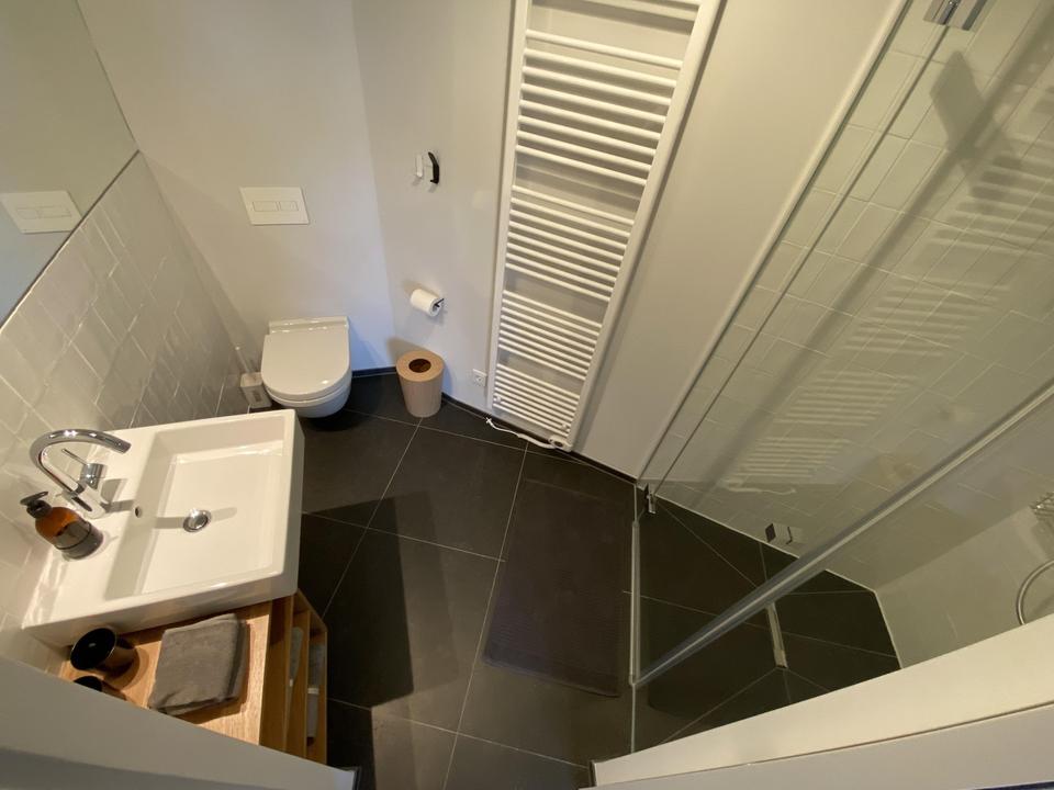 Bilker Bunker - Wohnen über den Dächern von Düsseldorf / Living above the roofs of Düsseldorf – Bild 4