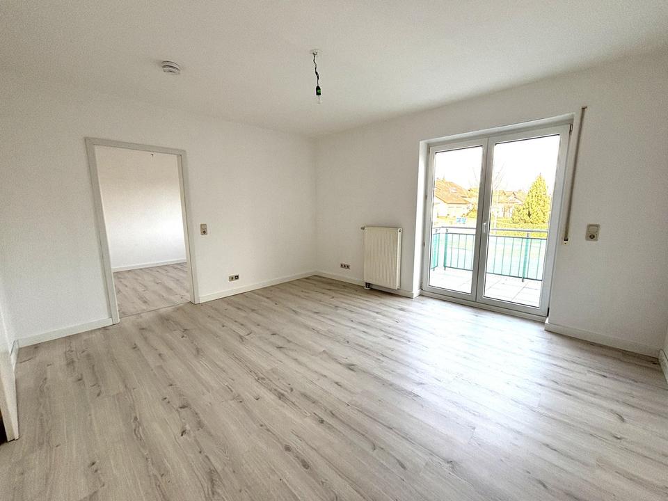 Schöne helle 2 ZKB Wohnung mit Balkon in ruhiger Lage in Hünfelden-Dauborn – Bild 2