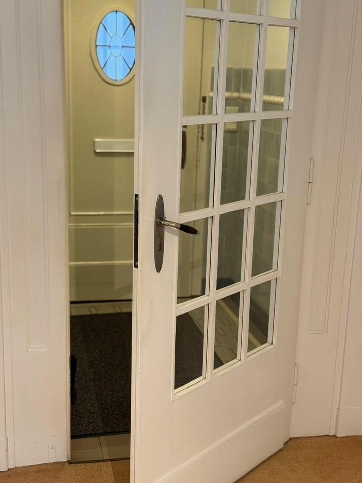 Schöne große Wohnung im gehobenen Standard in sehr guter Wohnlage im Dobbenviertel – Bild 3