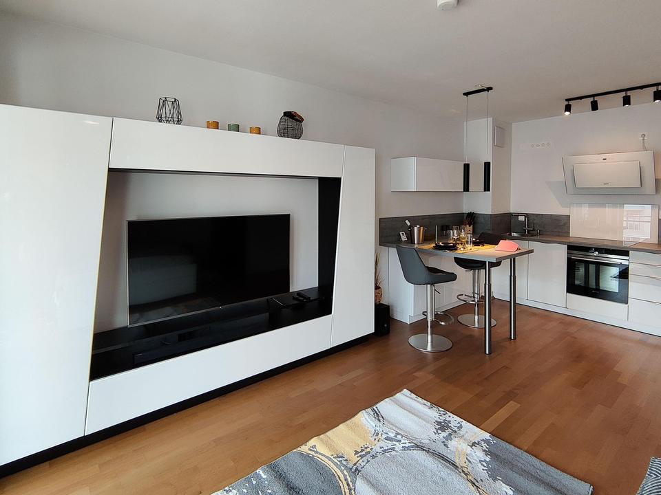 1-Zimmer Wohnung vollmöbiliert wie neu - große Südloggia – Bild 4