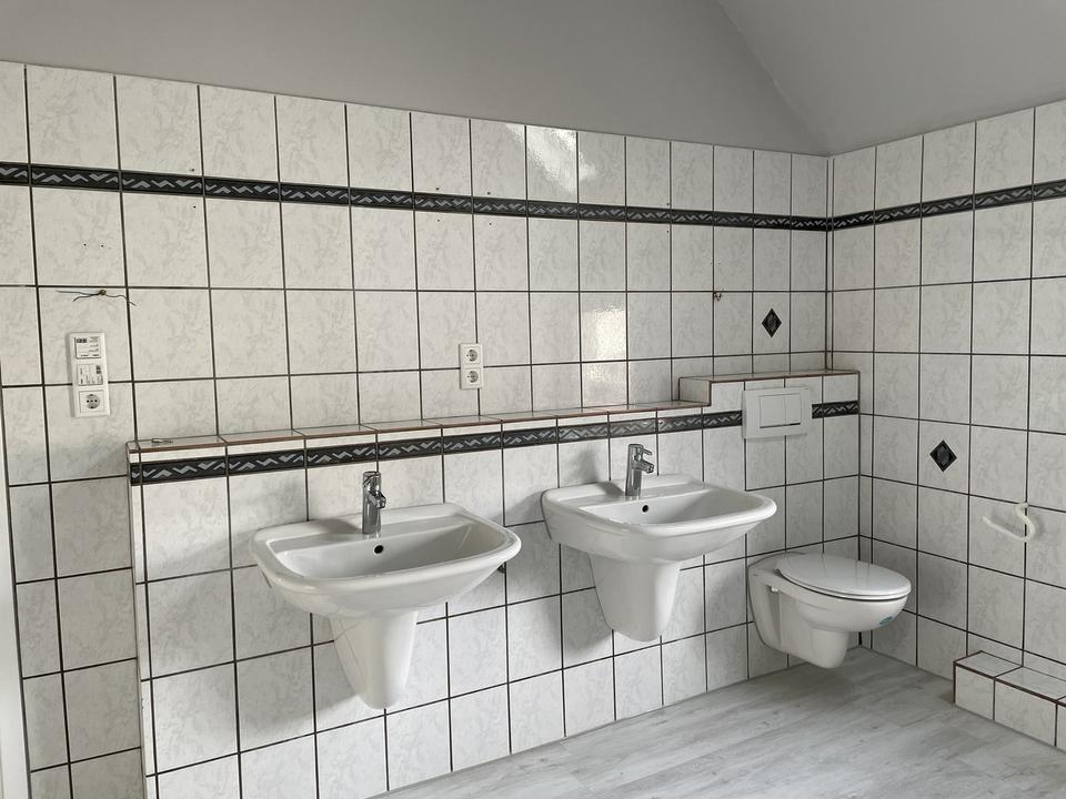 Helle, freundliche und sanierte Wohnung in ruhiger Lage. – Bild 4