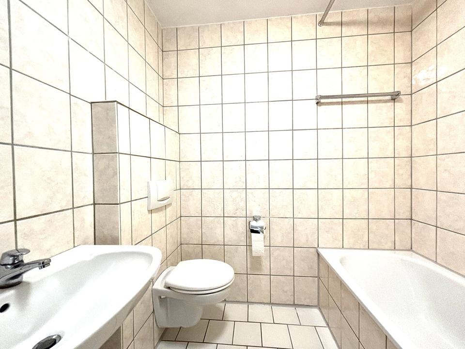 Schöne helle 2 ZKB Wohnung mit Balkon in ruhiger Lage in Hünfelden-Dauborn – Bild 6