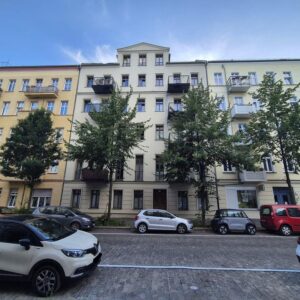 Bezugsfreie Eigentumswohnung • Innenhoflage • Terrasse & Balkon