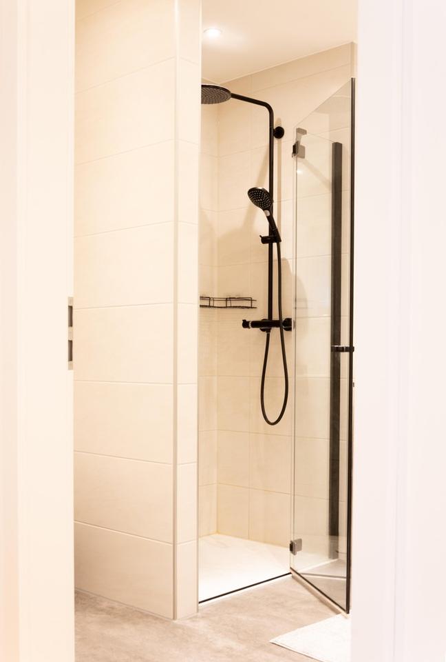 *wunderschönes Wohnambiente, 4 Zi, ca. 108 m², inkl. EBK, lux. Möblierung u. Balkon, zentrumsnah* – Bild 28