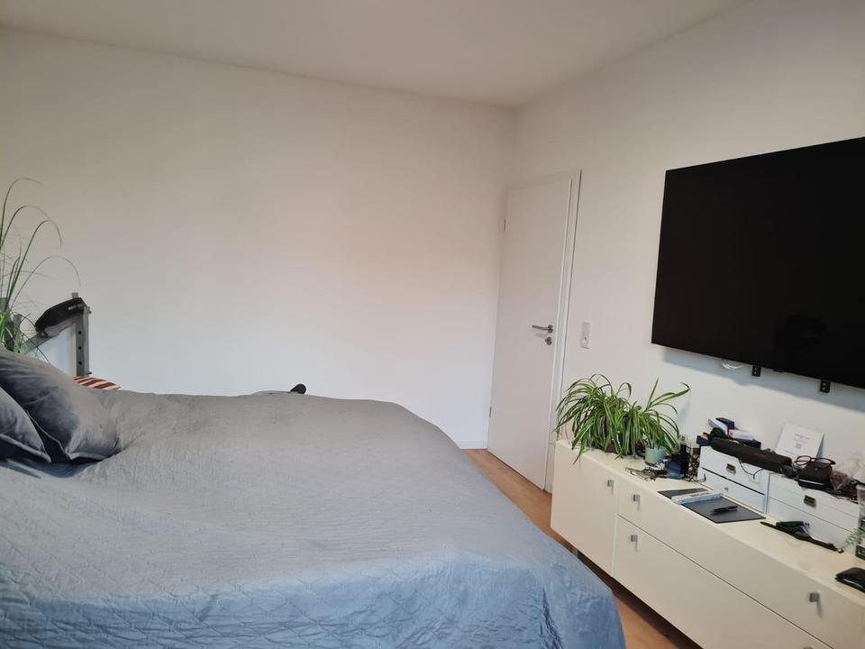 Tolle Wohnung im 1. OG mit 4 ZKB, EBK & Gäste-WC – Bild 3