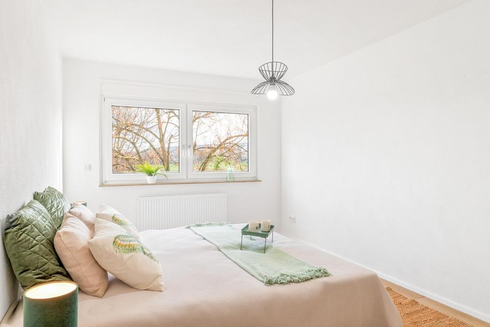 Bezugsfreie 3-Zimmer-Wohnung mit Balkon, Aufzug & Stellplatz – ruhiger Blick ins Grüne – Bild 18