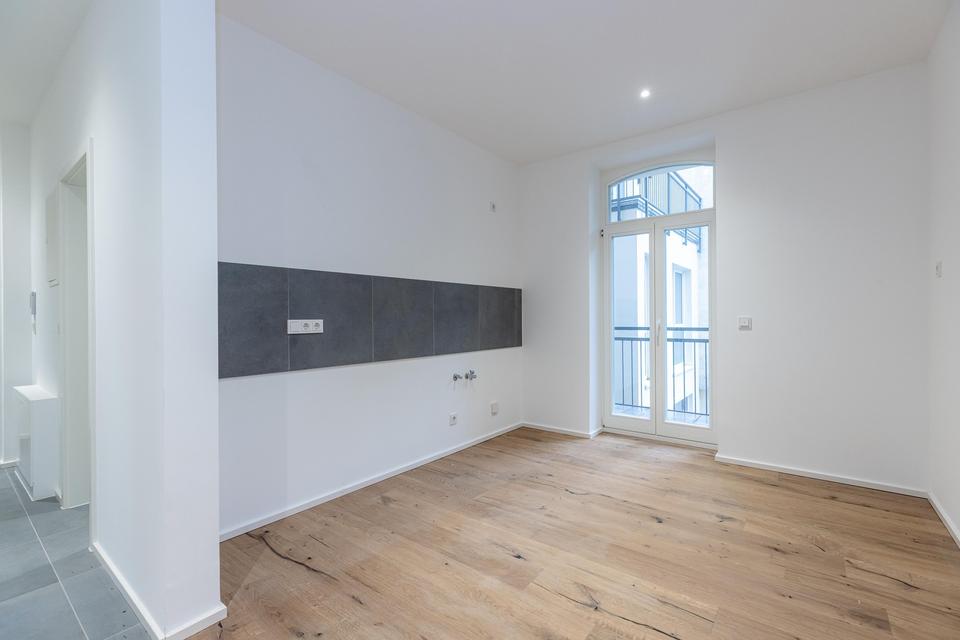 Wunderschöne 3-Zimmer-Wohnung mit Balkon und Küche – Bild 2