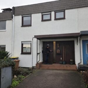 Reihenmittelhaus mit Potenzial in schöner Wohnlage