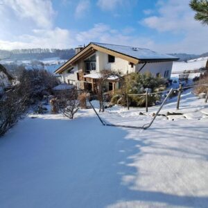 VON PRIVAT: Sonniges Wohlfühl-Haus mit ELW im Ostallgäu